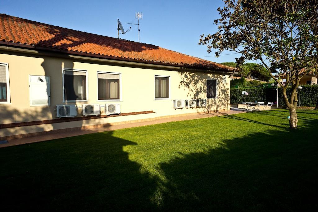 Livingapple Beach Minturno Exterior photo