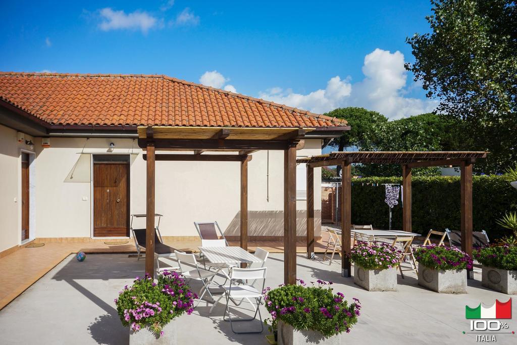 Livingapple Beach Minturno Exterior photo